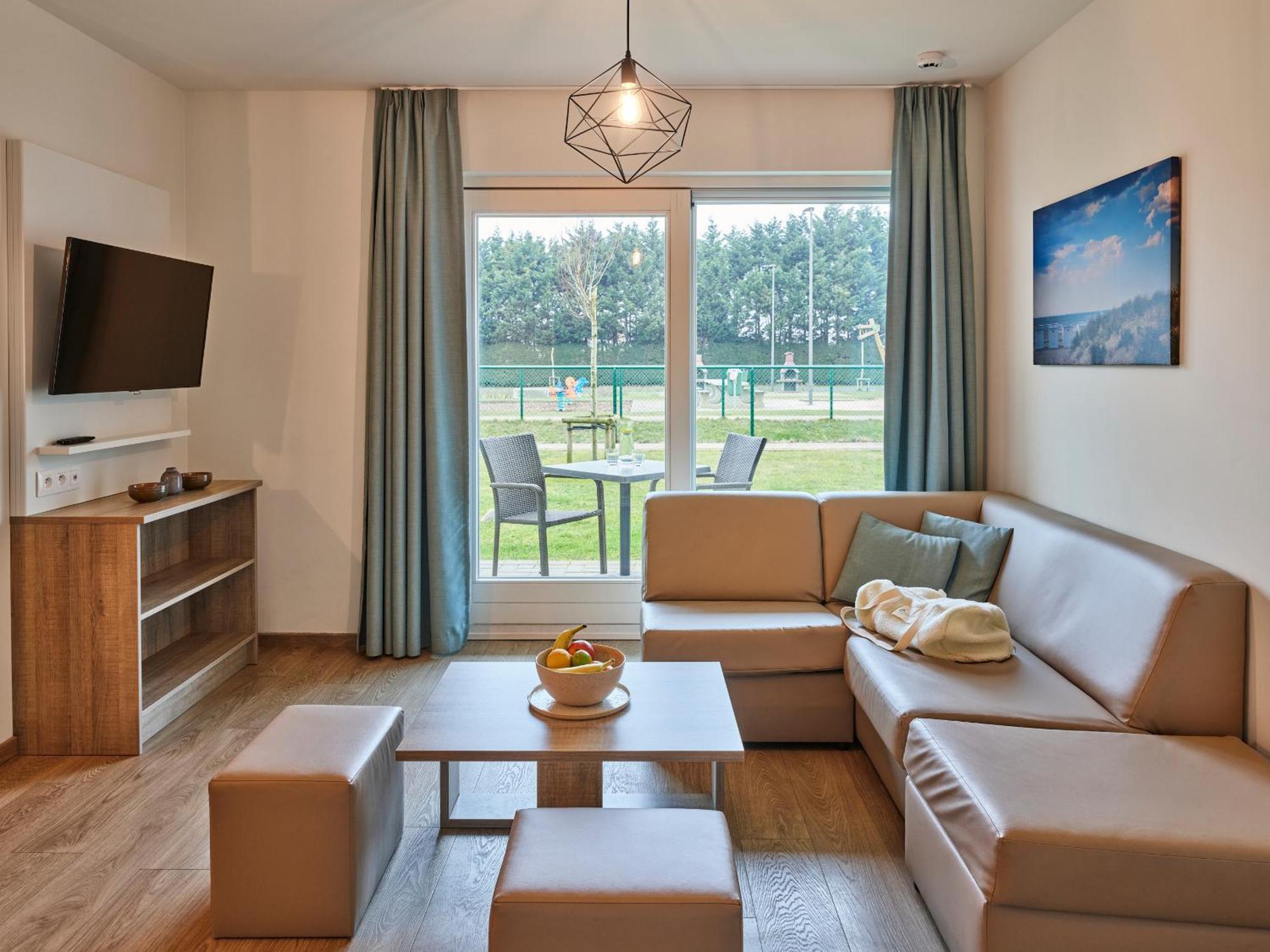 Holiday Suites Нюпорт Екстериор снимка