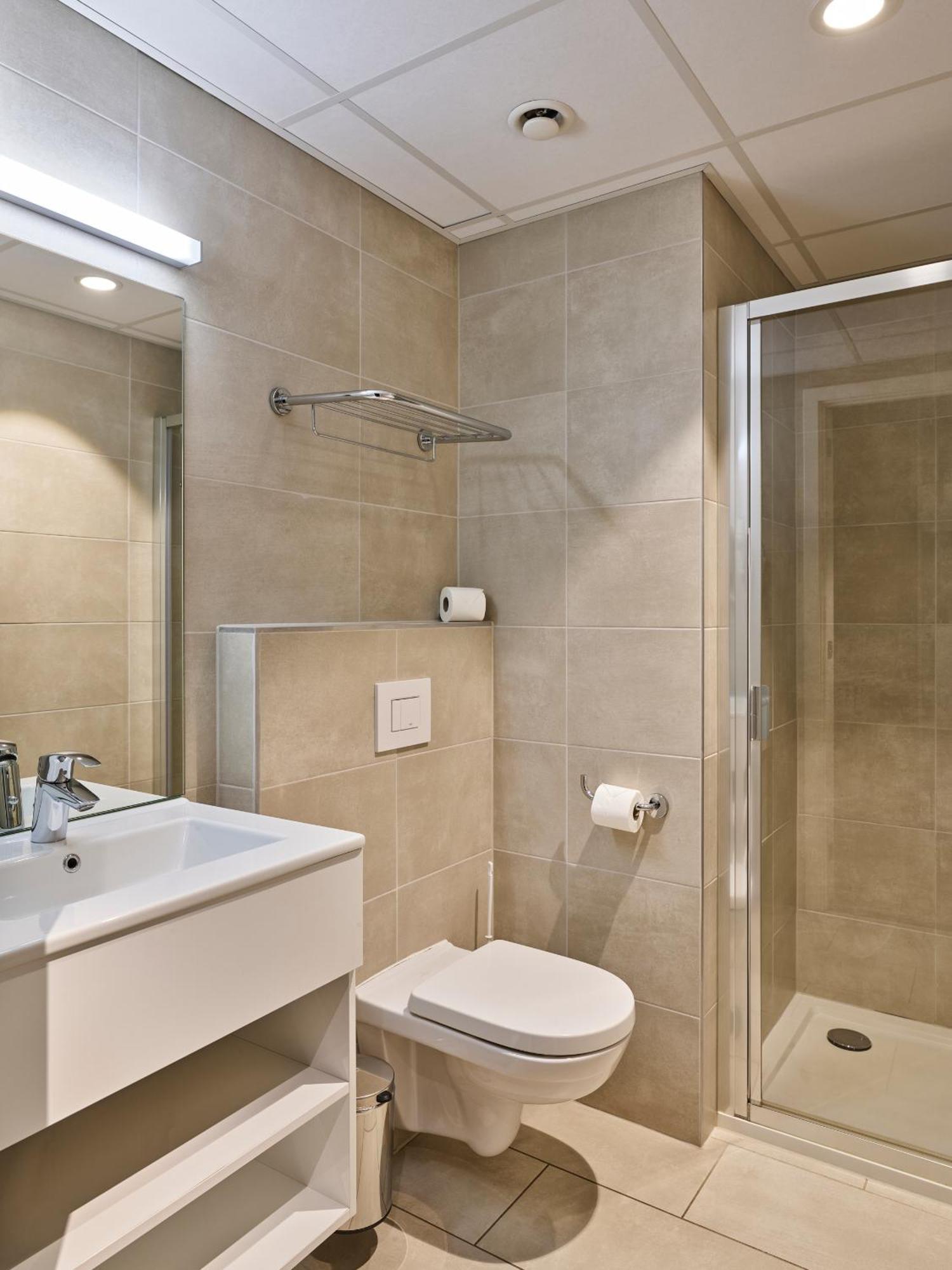 Holiday Suites Нюпорт Екстериор снимка